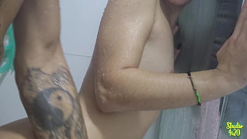 Preview 2 of Live Sexy Movies - fodendo gostoso no banho com a putinha da Candy Crush