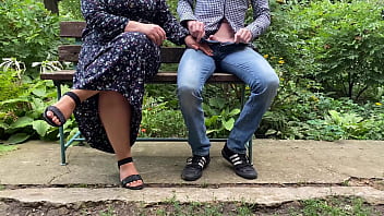 Preview 1 of Fate Grile - Handjob outdoors in the park