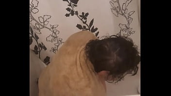 Preview 4 of Stand Up Front Side Fucking - Tia gostosa no banho 2