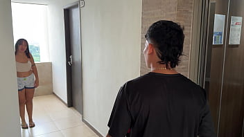 Preview 1 of Ham Star Sex Vedio - Mi vecina MILF me pide ayuda con su mudanza y resulto cogiendola bien duro.