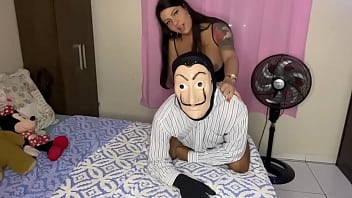 Preview 3 of Pyjama Foursome - Dando e comendo pra essa Travesti safada ( COMPLETO NO RED)