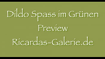 Preview 1 of Beerazer Mom - Dildo Spass im Gr&uuml_nen - Teaser