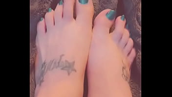 Preview 2 of Gorgeouse Wifes - My pretty toes