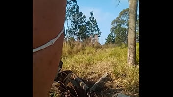Preview 4 of Brazzers Strpmom Fuck - me exibindo na floresta