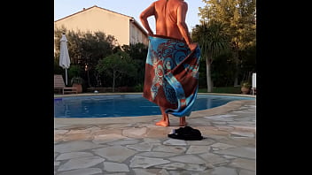 Preview 4 of Beast Fun - Enlever son maillot chez des amis pour se s&eacute_cher