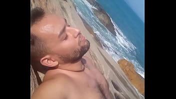 Preview 3 of Lesbian Overstimulated Clit - Na praia de nudismo com vontade de foder