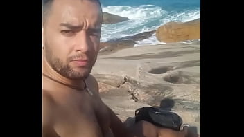Preview 1 of Lesbian Overstimulated Clit - Na praia de nudismo com vontade de foder