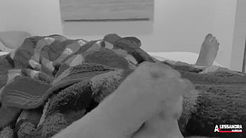 Preview 1 of Strapon Sex For A Man - namorado &eacute_ pego assintindo filme porno e batendo punheta (completo no RED)