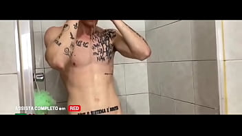 Preview 4 of Brother Sister Sex Videos Free - Filme solo para Unsboys,  depilando e tomando banho