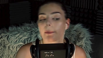 Preview 2 of Small Flappy Pussy - Ear Tapping ASMR with Ekko ASMR