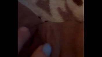 Preview 1 of 2busty Moms - Video de v&eacute_rification