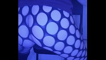 Preview 4 of Sexvlbo - petite but with a rich ass,  everyone wants to fuck her