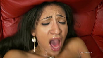 Preview 4 of Rachel Lalnunkimi - Sadie Santana a soif de doubles p&eacute_n&eacute_trations et de sperme chaud (4K)