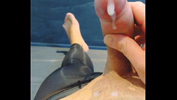 Preview 4 of Sara Xxx Videos - horny wank in yoga thights