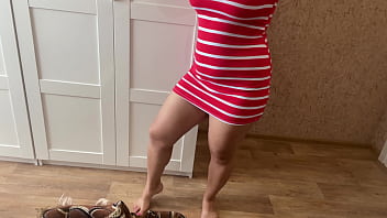 Preview 1 of Sxe Smoking Mom - Giulia enjoys her new sexy pantyhose