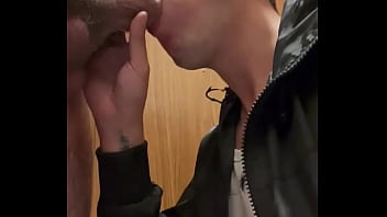 Preview 3 of Jobr Dost Ref Xnx - Sucking a stranger in the bathroom