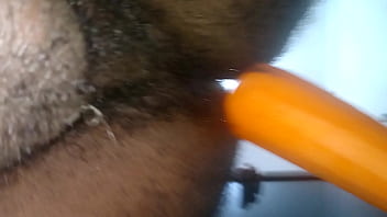 Preview 1 of British Teen Inceat - O RETORNO - agora gozando com cenoura no cu