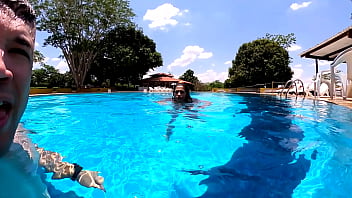 Preview 3 of On Xxxxv - Puxei a morena pelas pernas para foder mas nao deu Mr Matusalem - Natzinha Morena