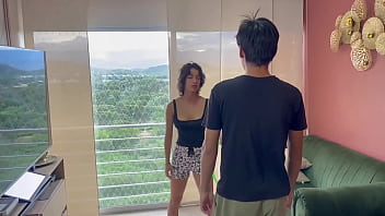 Preview 1 of Bangladeshi Smoll Baby Xxx Video - Ayudo a mi peque&ntilde_a hermanastra con sus clases de aer&oacute_bicos y termino follandola bien rico y duro.