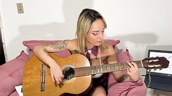 Preview 1 of Lesbain Girls To Girls - Minha primeira aula de viol&atilde_o no cacete do professor