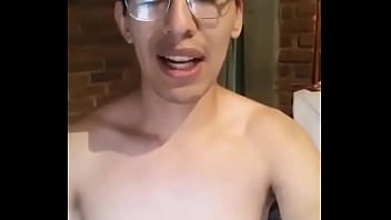 Preview 1 of Xnxxvideo Full Dh - Joven se masturba despu&eacute_s de llegar del Gym