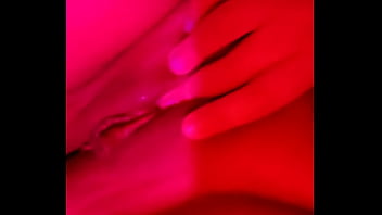 Preview 3 of Creampie Gorg - Putita se mete los dedos