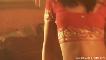 Preview 1 of Stepmom Fuck In Bathroom - Beautiful Indian Babe Shows Off