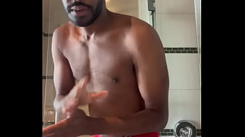 Preview 1 of First Time Hub - Fresh out the shower. Instagram Kay Lewertin