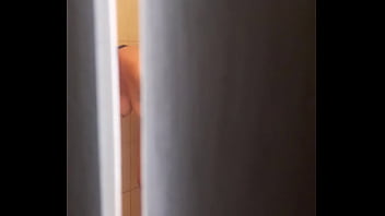 Preview 2 of 18yeans Teen - mi hermana se da cuenta que la grabo y le gusta