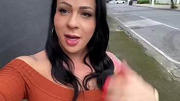 Preview 1 of Ind Full Sex2 Donwold - Mamando o Uber na rua com gente passando ,  ainda ganhei leite na boca (COMPLETO NO RED)