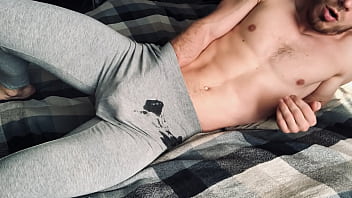 Preview 4 of Bollywoo Heroes Fuk - I MASTURBATE and CUM in GRAY LEGGINGS after Training! Male orgasm! Russian home video of a straight man!