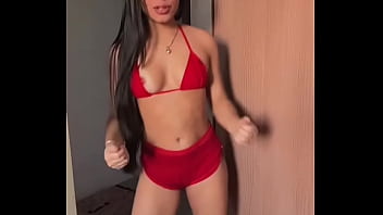 Preview 3 of Reil 18 - Kellyta Tharsys dan&ccedil_ando e pagando peitinho