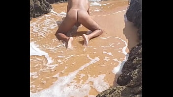Preview 1 of Red Milf Porno - Ladysilva latina gay bunda gostosa na praia de marquinha ,  vem fuder gostoso