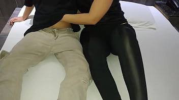 Preview 2 of Elay Smith Porn - PROFESSORA KARINA SEDUZ ALUNO NOVINHO E LEVA PRA CAMA