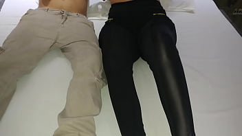 Preview 3 of Elay Smith Porn - PROFESSORA KARINA SEDUZ ALUNO NOVINHO E LEVA PRA CAMA