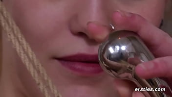 Preview 4 of Table Footsie - Ersties: Ines fesselt sich selber und bringt zum H&ouml_hepunkt