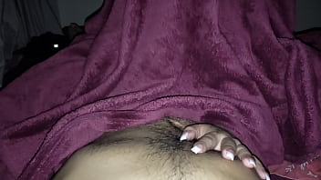 Preview 1 of Girls Wet Vagina - La cu&ntilde_ada caliente se escondi&oacute_ bajo mi sabana (POV)