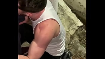 Preview 2 of Mon Forced Son To Fucked Her - Outdoor,  chupando o an&ocirc_nimo nas ruas de S&atilde_o Paulo
