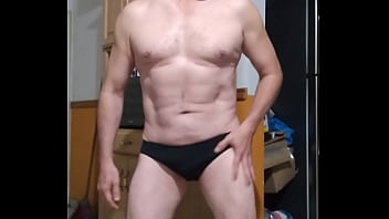 Preview 1 of Porn Guzel Sulu Amcik - Baile iniciando en ba&ntilde_ador y terminando desnudo dando latigazos y eyaculando a la vez ardiente e intenso.
