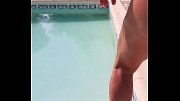 Preview 1 of Downblouse Seduce Daughter - Prendre un bain tout nu dans la piscine avec juste son plug plant&eacute_ dans son petit trou