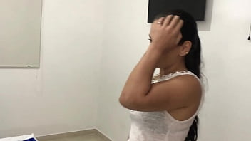 Preview 1 of Sophie Dee Xxx Video New Hd - tremenda mamada de mi madrastra se la come toda... garganta profunda