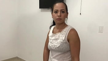 Preview 1 of Hiba Six - mi madrastra esta en el cuarto haciendo sus quehaceres y le doy tremenda follada
