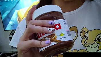 Preview 1 of Cougar Teen Tribbing - Soy tan puta que fui a la tienda a comprar una nutella solo para darle una mamada de polla a mi primo