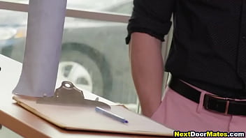 Preview 1 of Gute Ddo - Gay hunk fucked without condom by repairman