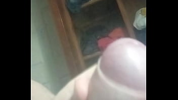 Preview 1 of Kissing Chests - Me la jalo y termino