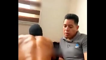 Preview 3 of Nigirian Girl - Masaje a joven musculoso,  se la terminamos chupando