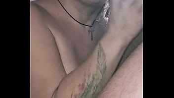 Preview 4 of Sandra Dewi Porno - Chupando este pauzao branco e grosso no estacionamento e encheu minha cara de leitinho