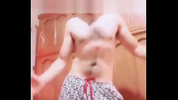 Preview 2 of Thamanna Xxznx Vdios - Rockero desnudandose