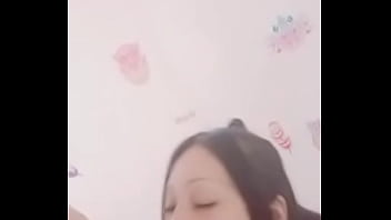 Preview 2 of Blonde Hair Going Virgin - Como chupa la pija