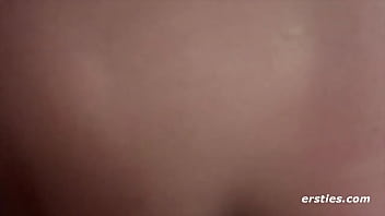 Preview 2 of Lesban Dipli Kissing - Ersties: Freiz&uuml_gige M&auml_dels machen in der Umkleidekabine rum
